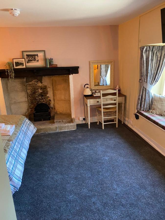 Bear Inn - Bisley Bisley  エクステリア 写真